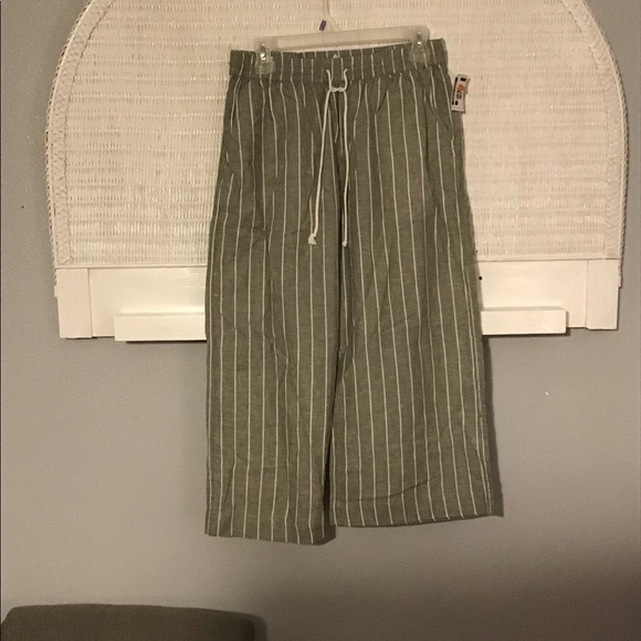 Beach Lunch Lounge Linen Cropped Pants (NWT) - Picture 5 of 8